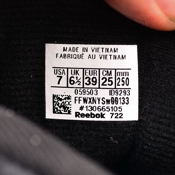 REEBOK KIDS YOUTH 7 QUESTION BASKETBALL SNEAKERS MID BLACK GOLD IVERSON ID9293 - Picture 10 of 12